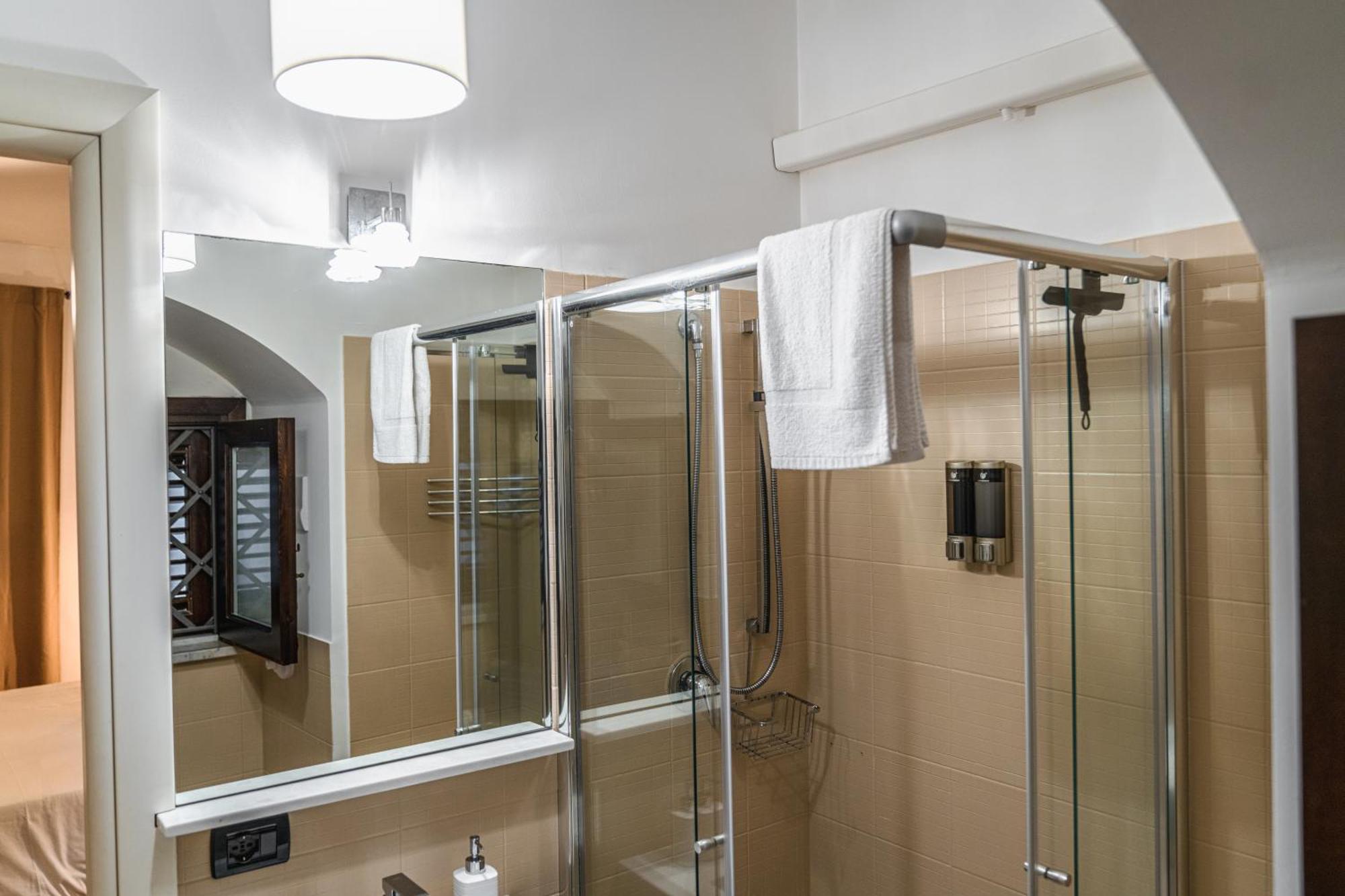 Sant'Eligio Apartments & Rooms Palermo Luaran gambar